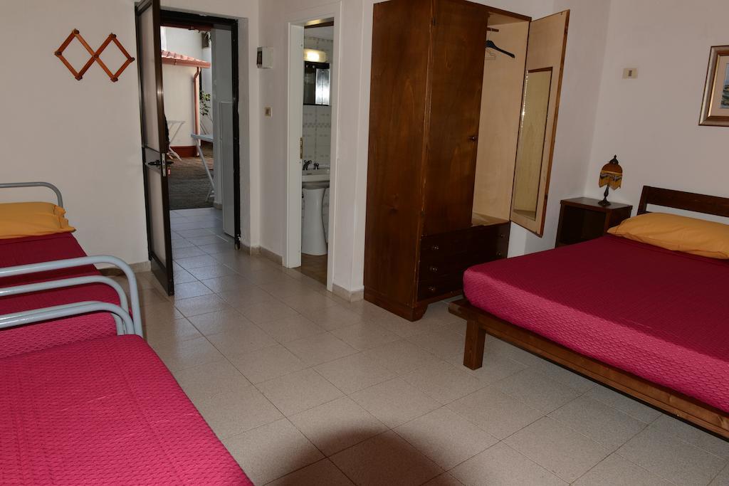 Villaggio La Pantera Rosa スカレア 部屋 写真